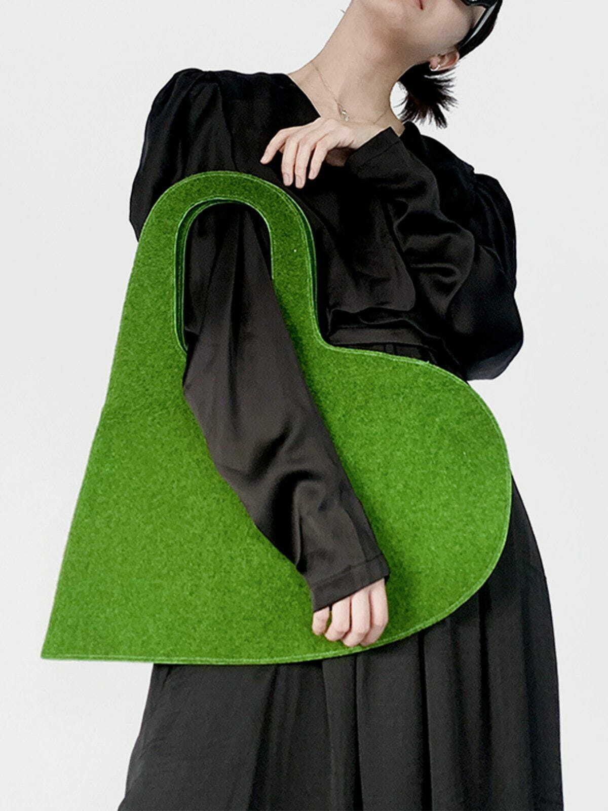 Y2K Heart Shaped Shoulder Bag - Cute Accessory for 90s Fashion, Grunge Outfits & Summer Styles